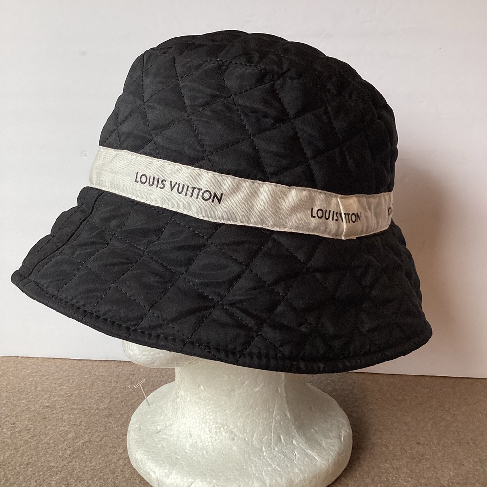 Louis Vuitton quilted bucket hat size 7 1/8 & smaller
